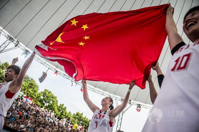 2019年世界杯，中国女子3×3夺冠，是中国篮球在大赛上的第一个冠军